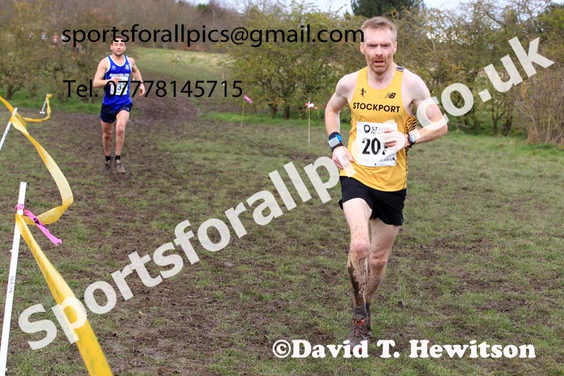 Men 35 to 60 in the 2023 BMAF Cross Country Champs., Wallsend. Photo: David T. Hewitson/Sports for All Pics